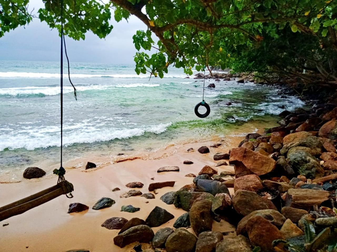 Arachchi Guest House Mirissa Bagian luar foto