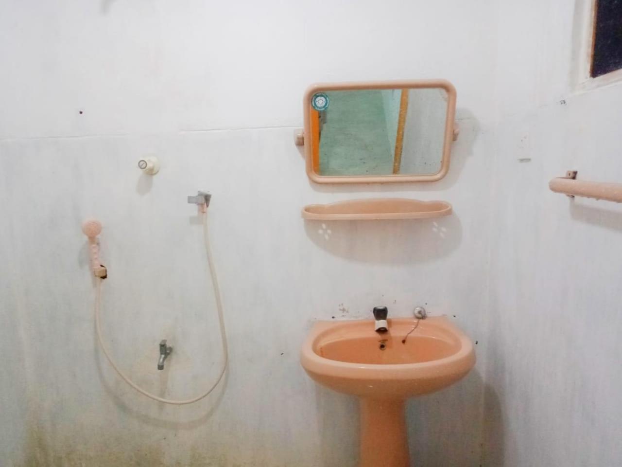 Arachchi Guest House Mirissa Bagian luar foto