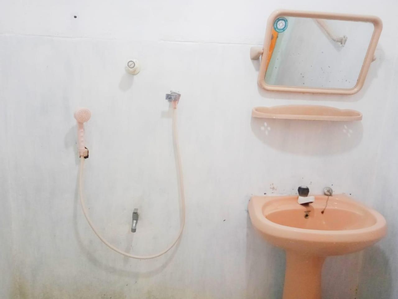 Arachchi Guest House Mirissa Bagian luar foto