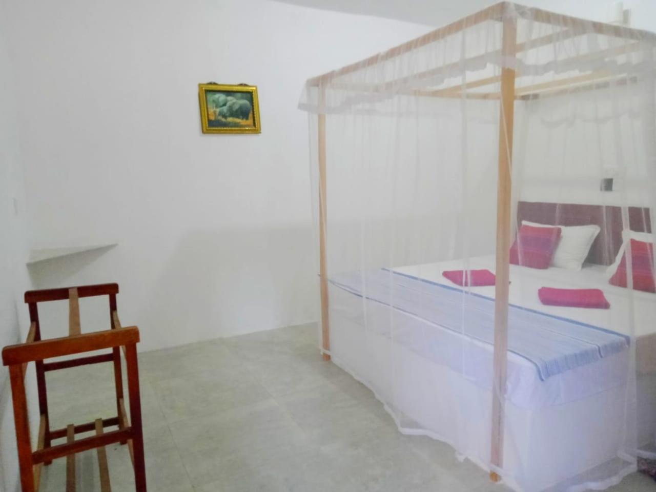Arachchi Guest House Mirissa Bagian luar foto